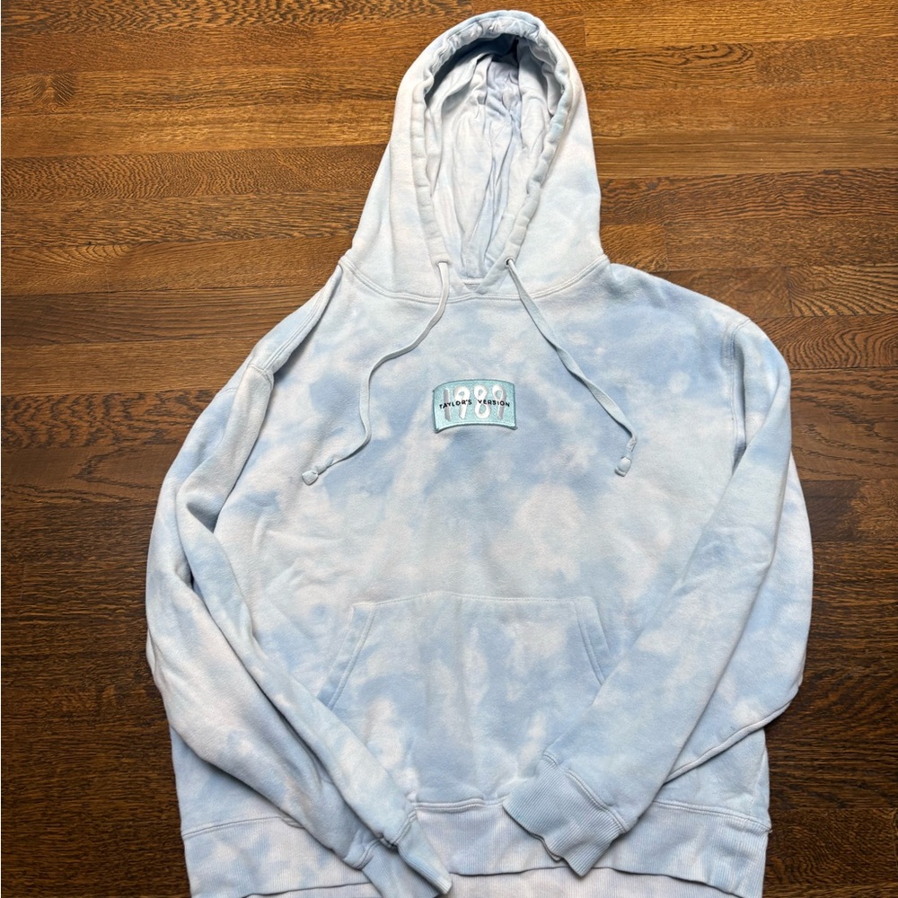 Taylor Swift 1989 Blue TieDye Hoodie Medium